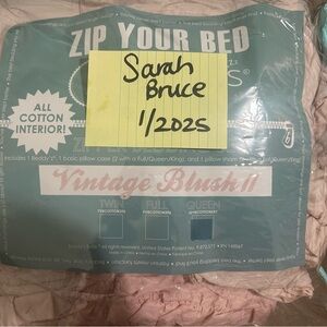 Size queen beddys 
Vintage blush